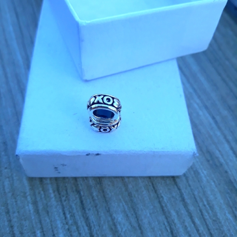 2 charms